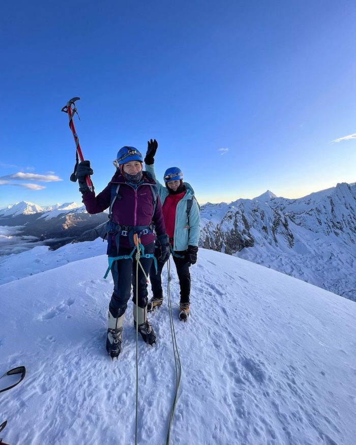 climbing-vallunaraju-tour