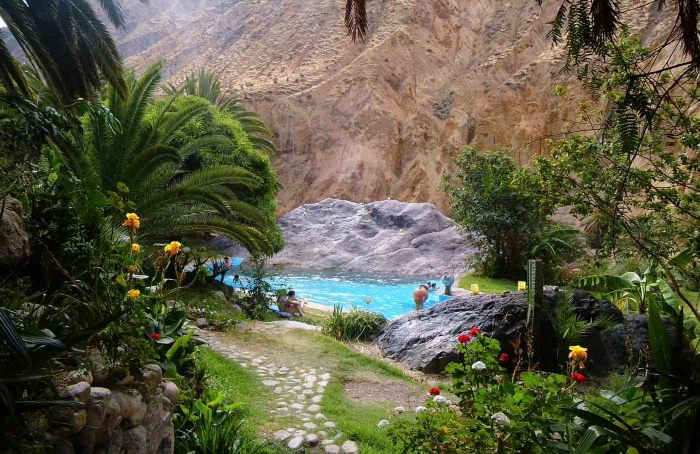 colca-canyon-with-iziperu