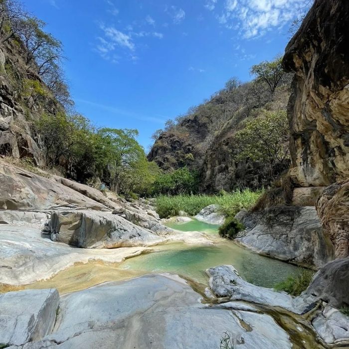 mayascon-unveiled-hiddden-pools-tour-mayascon