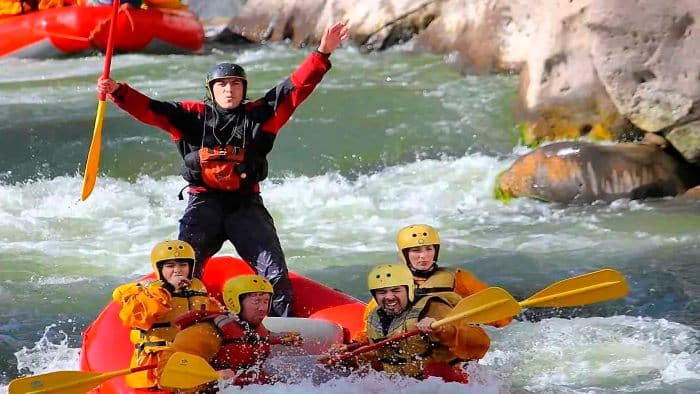 rafting-canotaje-chili-tour-with-iziperu