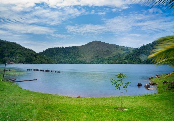 serenade-on-laguna-azul-tour